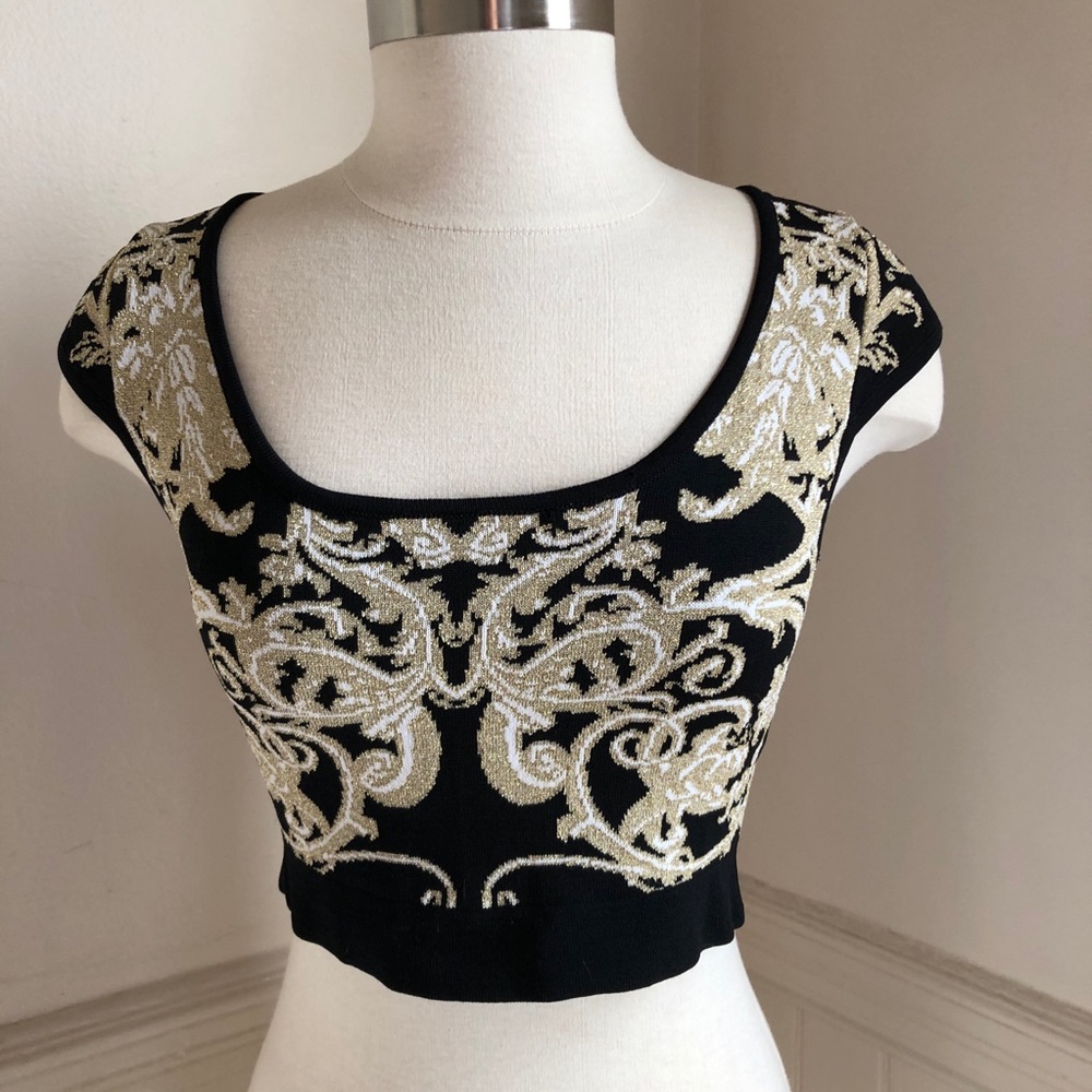 Bebe crop top